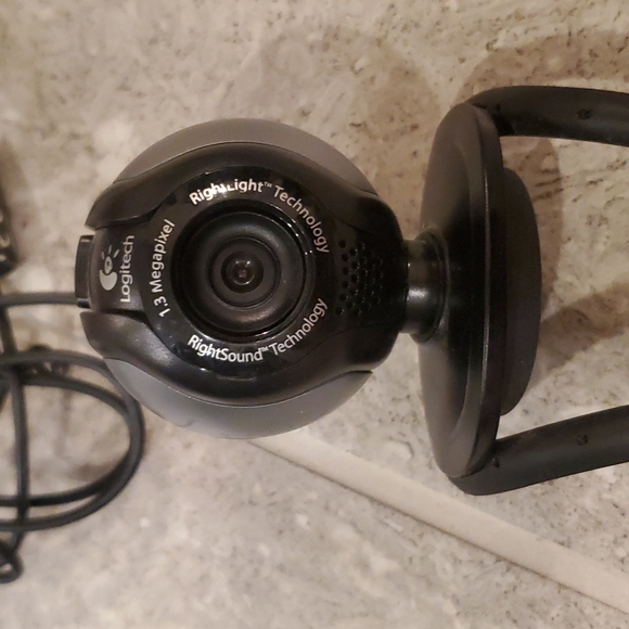 Plug & play Logitech Webcam - Picture 2 of 3